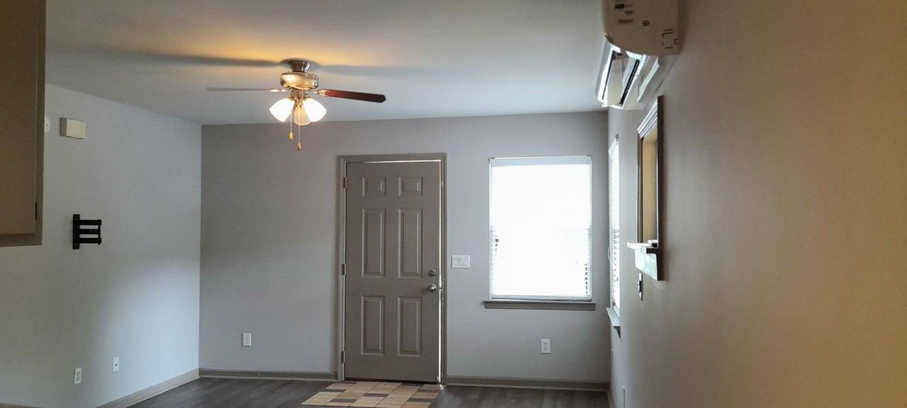 1205R W 50th St - Photo 5 of 13