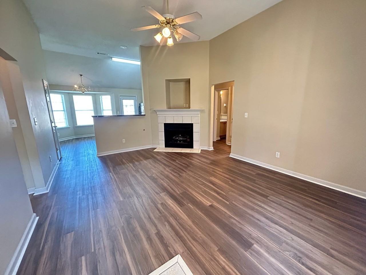 4806 Ashcroft Dr - Photo 5 of 19