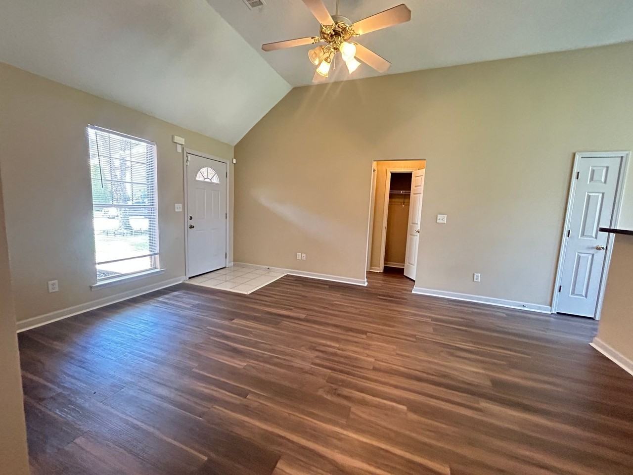4806 Ashcroft Dr - Photo 7 of 19