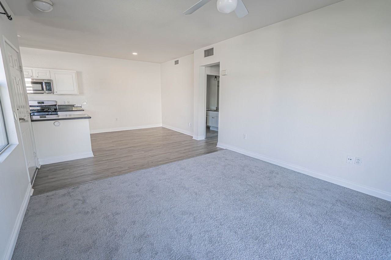 20000 Plum Canyon Rd #726 - Photo 3 of 21