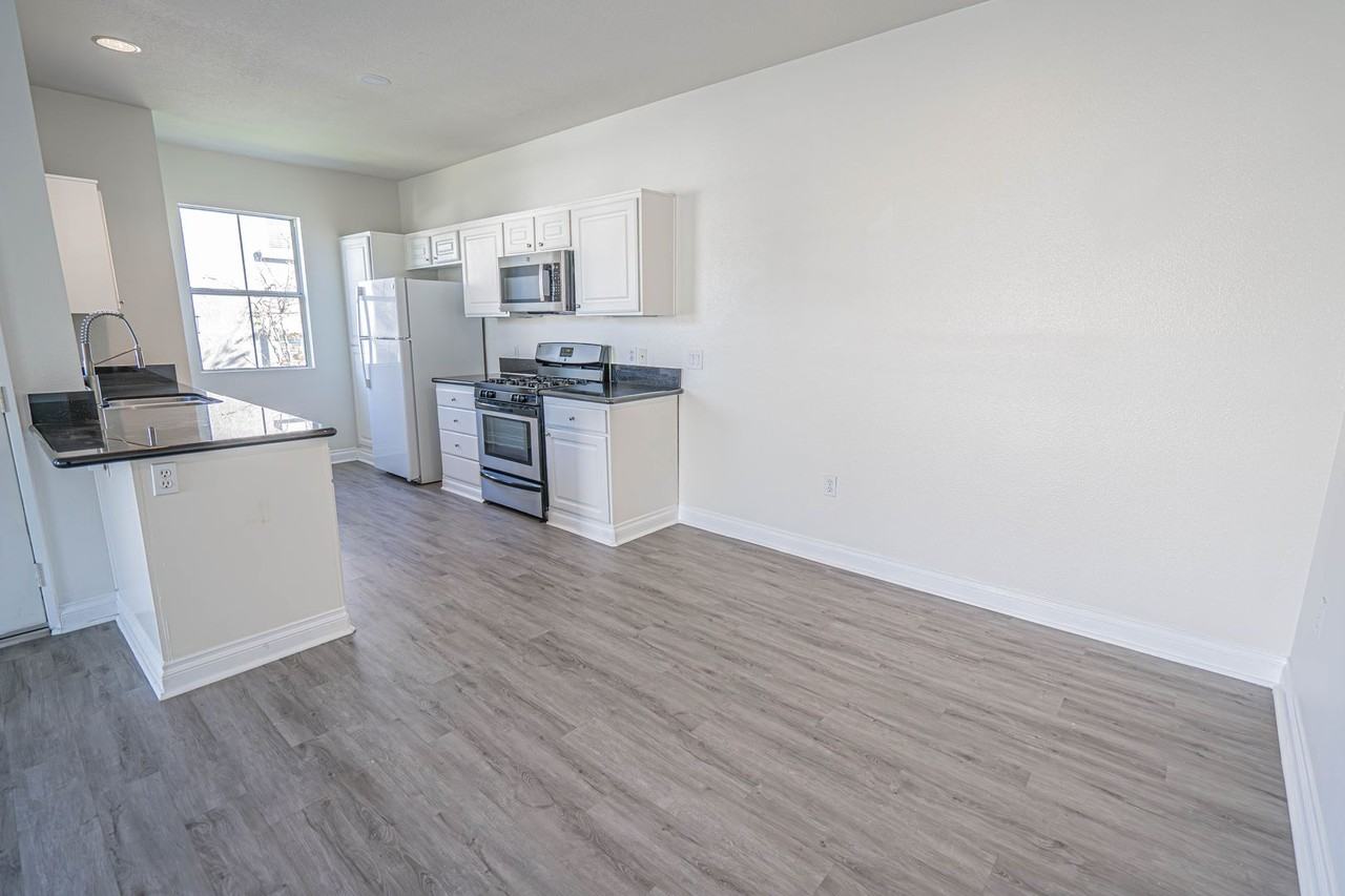 20000 Plum Canyon Rd #726 - Photo 6 of 21