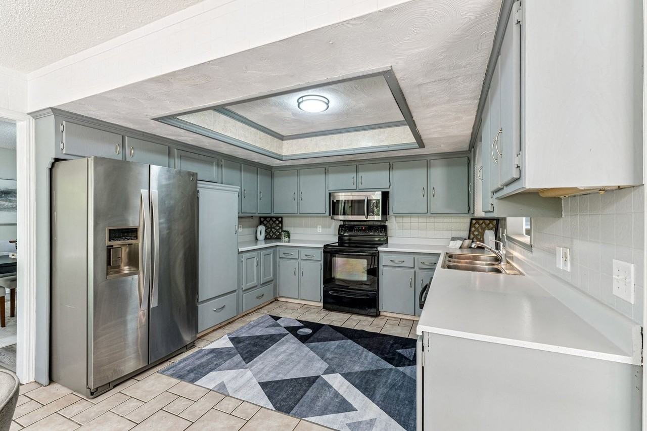 6000 Marlow Ln - Photo 7 of 26