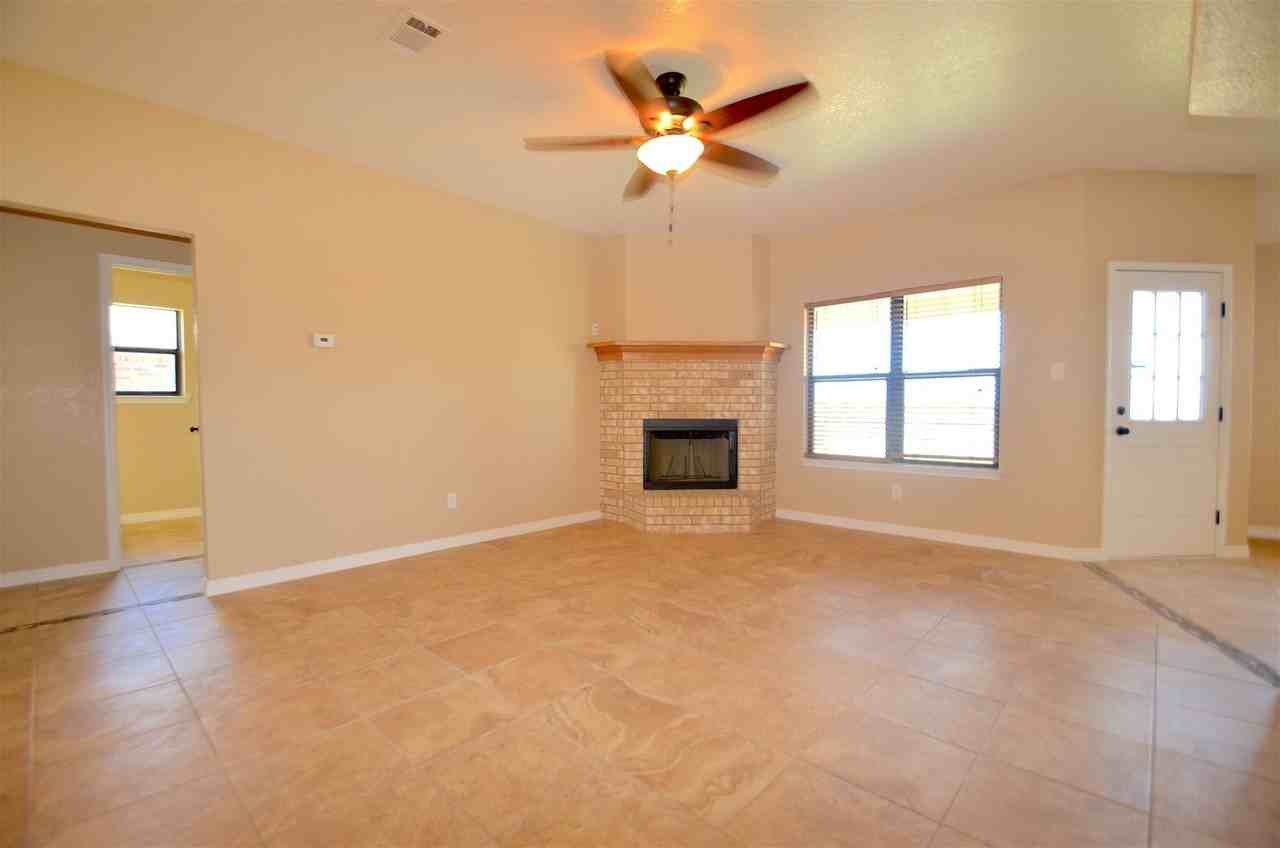 3303 Westwood Dr - Photo 3 of 10