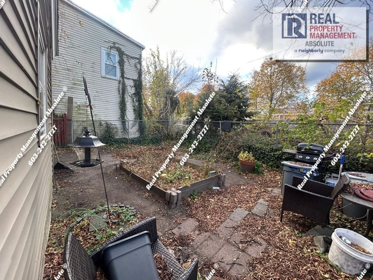 83 1/2 W Hollis St - Photo 3 of 18