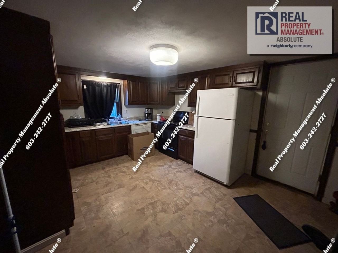 83 1/2 W Hollis St - Photo 6 of 18