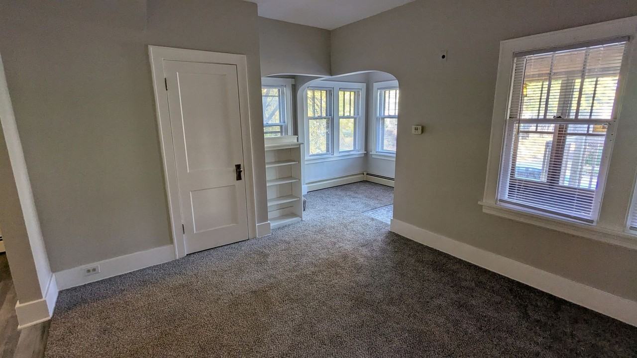 Atlas Investment Group, LLC (590 Sherman Triplex) - Photo 5 of 45