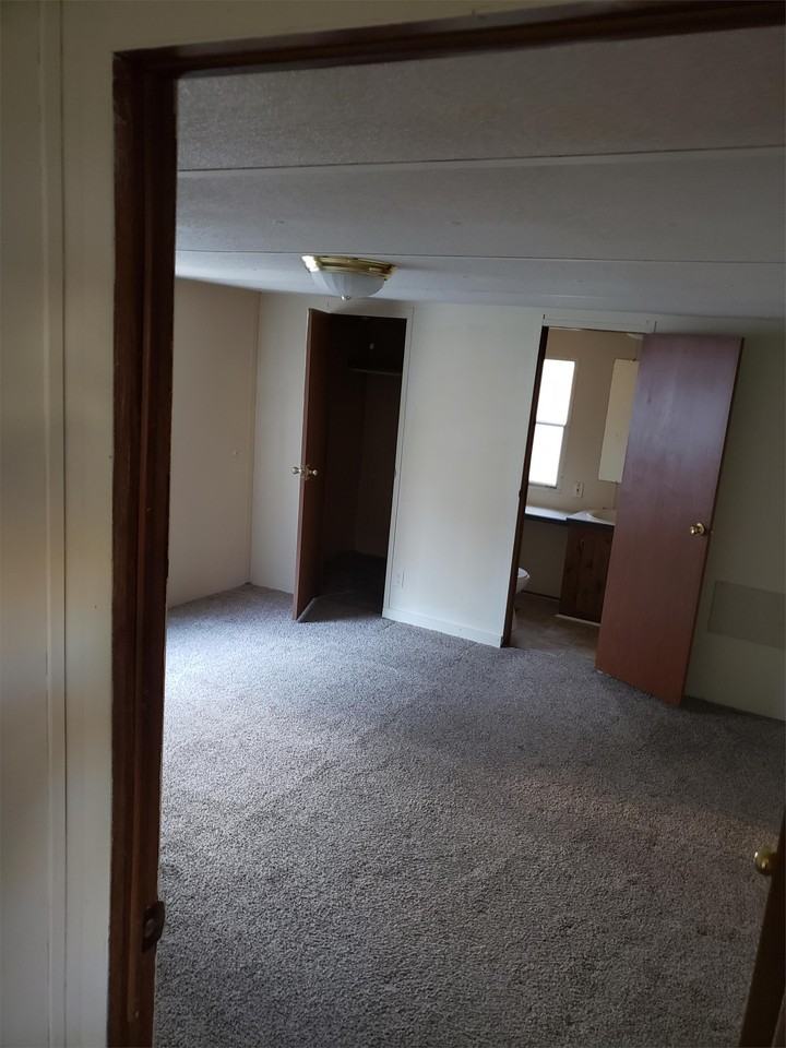 60 K And M Way - Photo 6 of 8