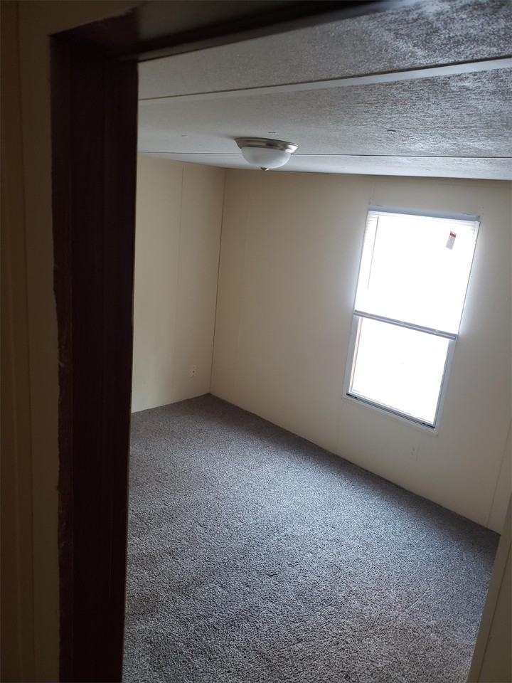 60 K And M Way - Photo 3 of 8