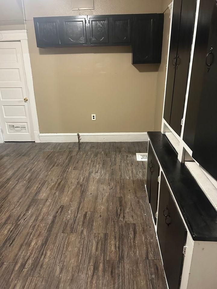 915 E 147th St - Photo 3 of 11