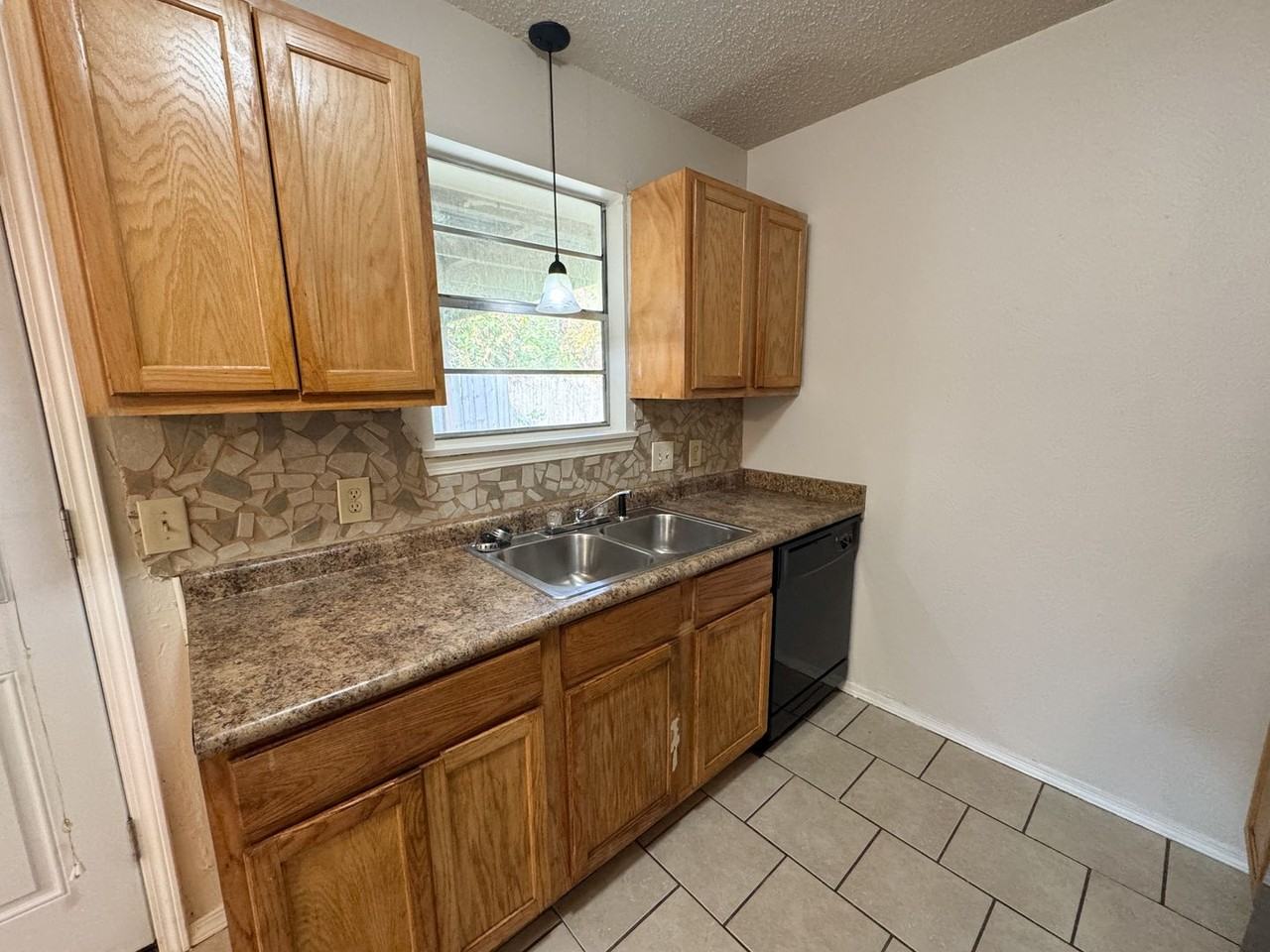 4945 O'Keefe 4945 - Photo 7 of 15