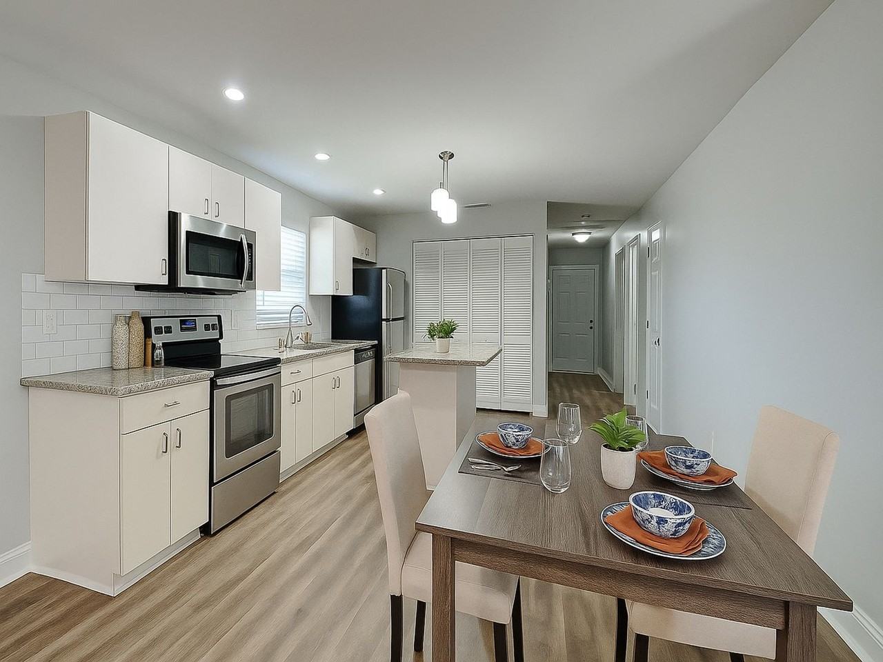 5009 N 36th St - Photo 3 of 24