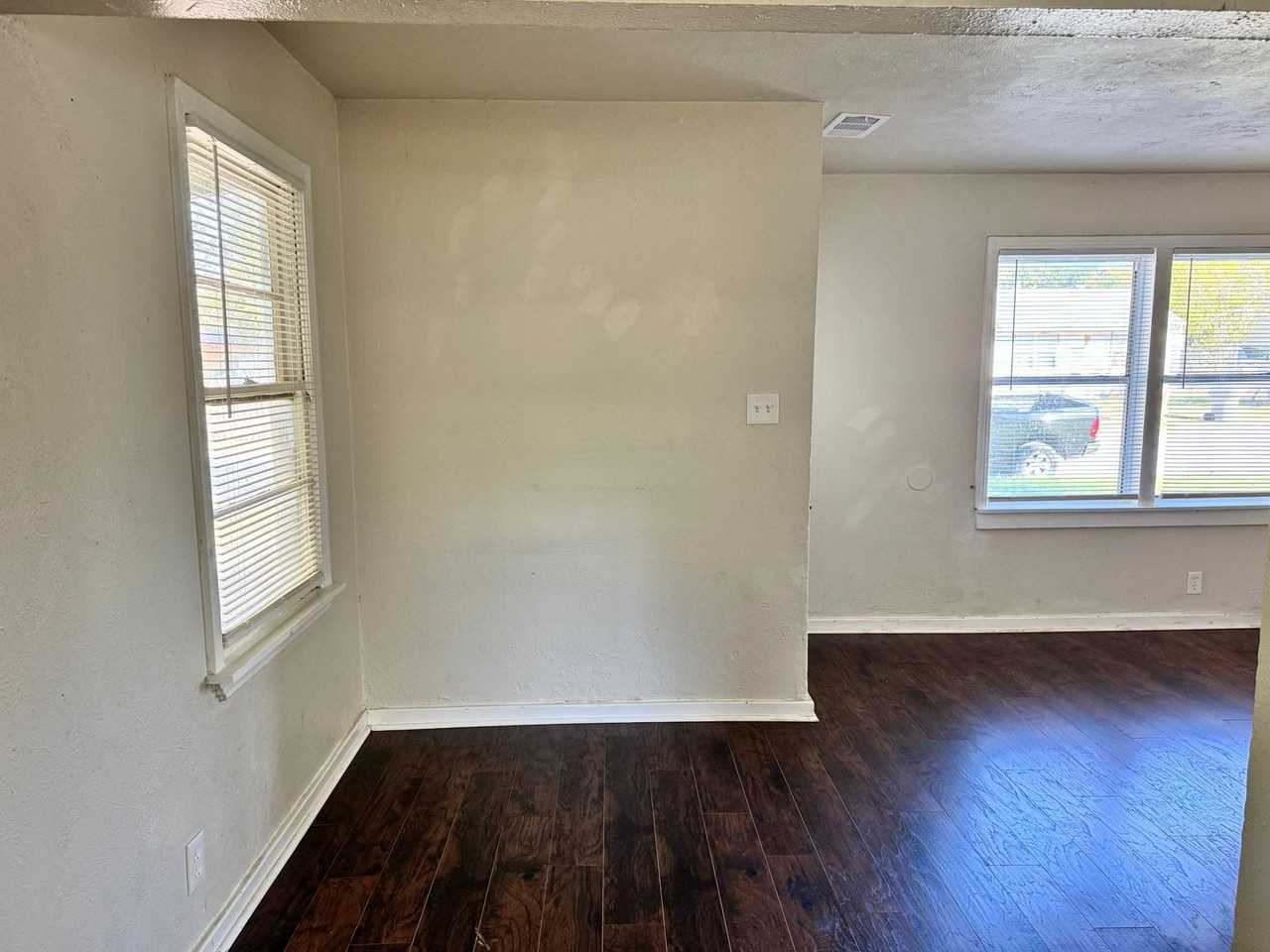 1627 Oceola Ave - Photo 5 of 31
