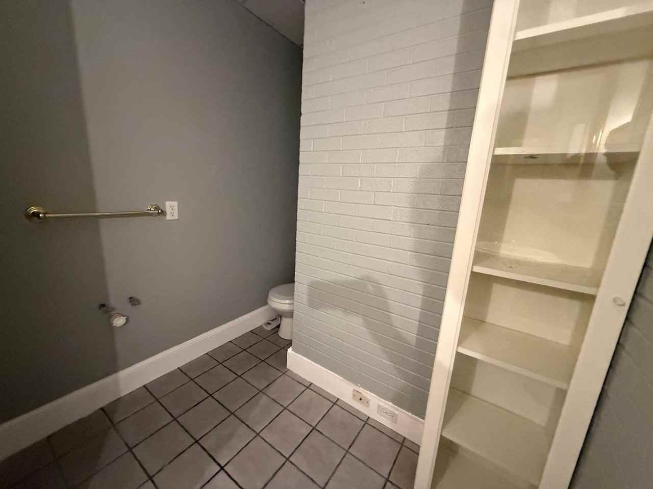 269 W Hermitage Rd Ne - Photo 6 of 9