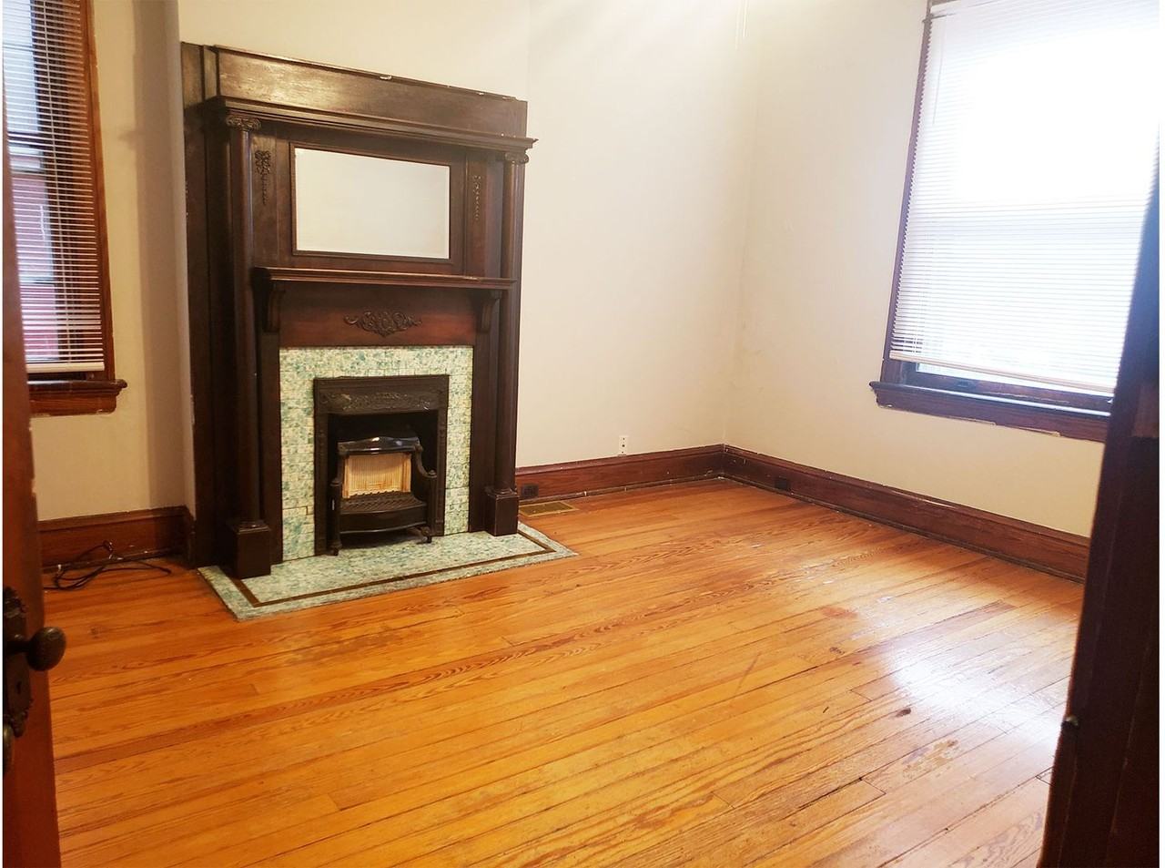 3204 Bishop St - Photo 2 of 12