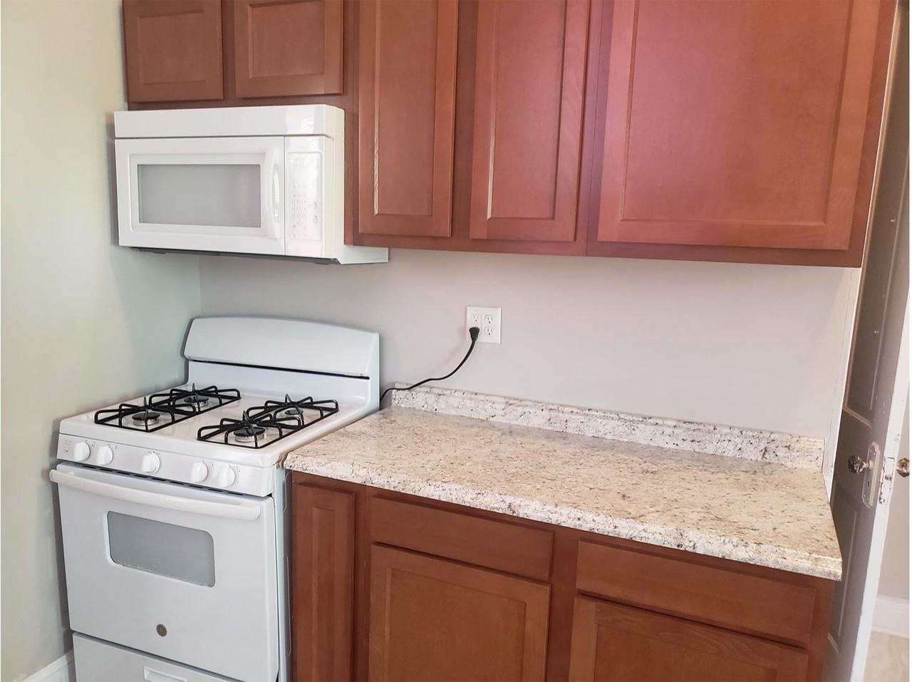 3218 Bishop Street - Photo 2 of 14