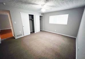 Lowell 525 - Photo 1 of 1