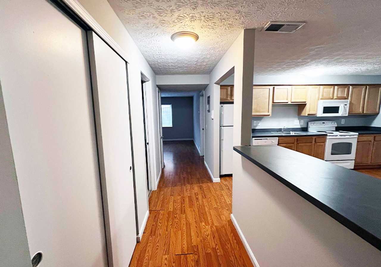 Lowell 525 - Photo 5 of 16