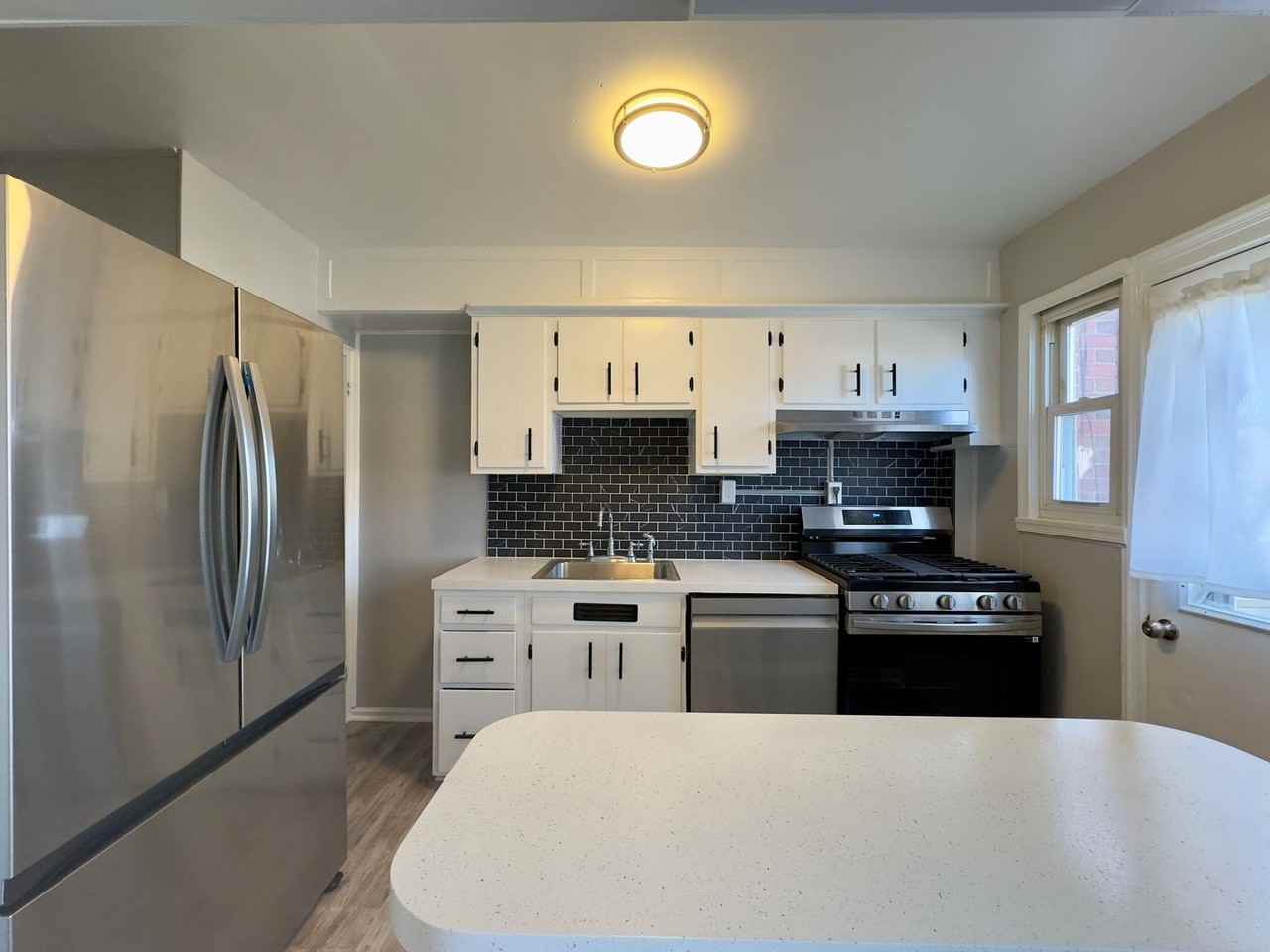 7716 Wynbrook Rd - Photo 5 of 20