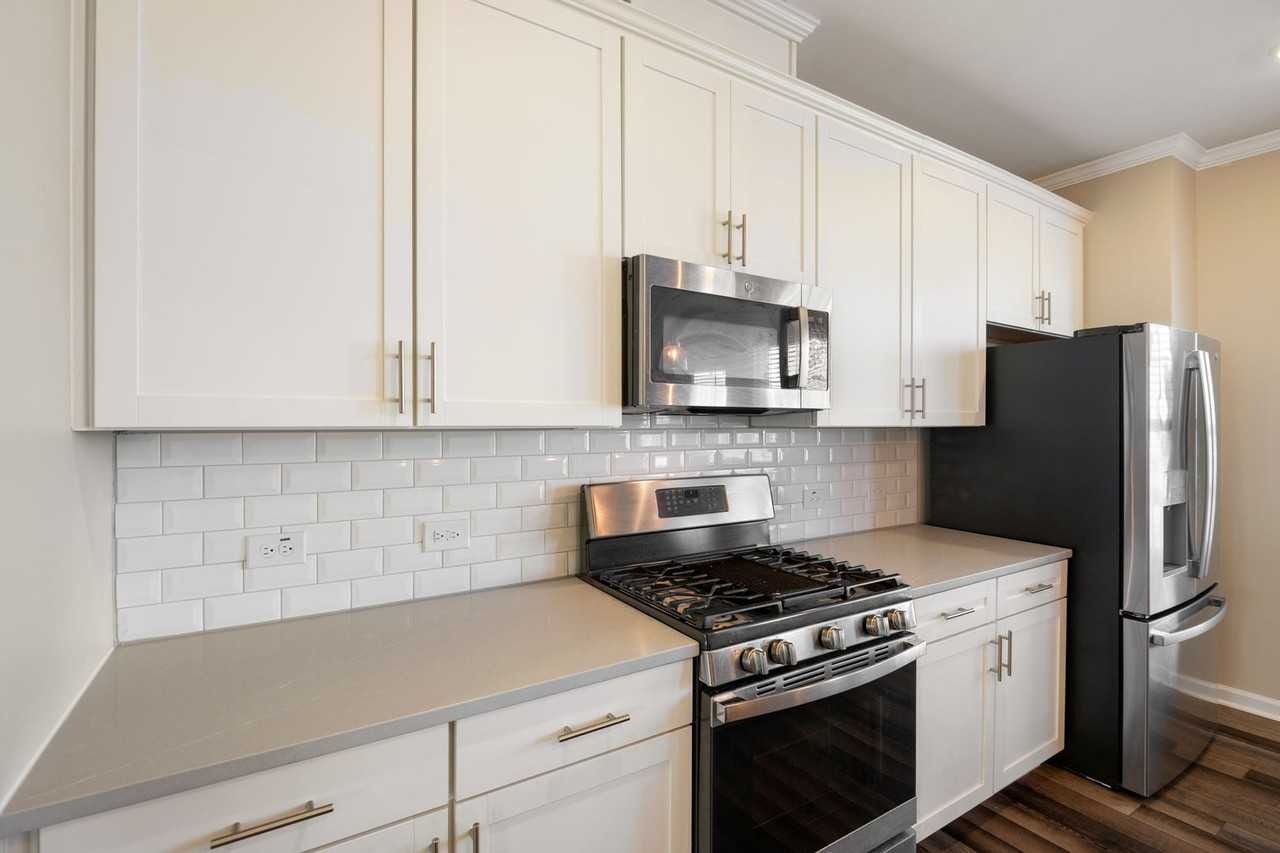 3032 Castle Loch Ln - Photo 5 of 30