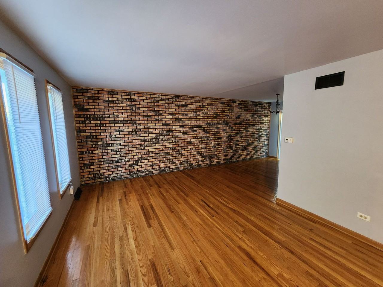 16710 Kenwood Ave - Photo 6 of 15