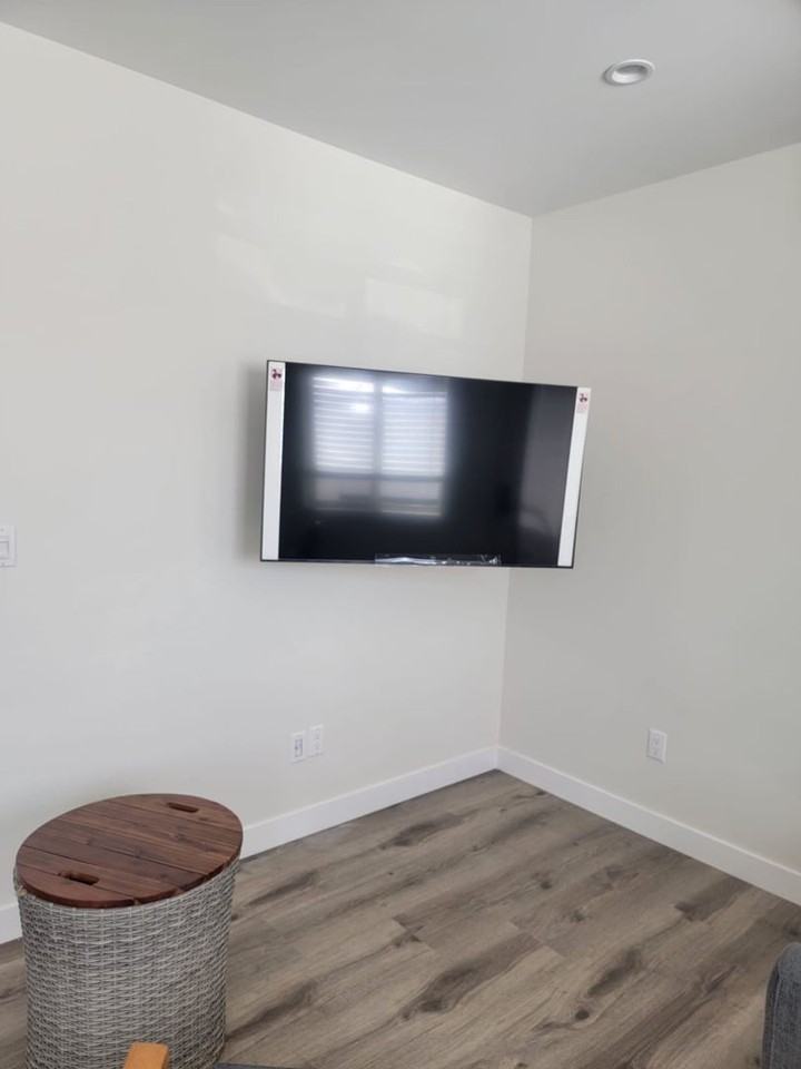 7462 Sausalito Ave - Photo 2 of 16