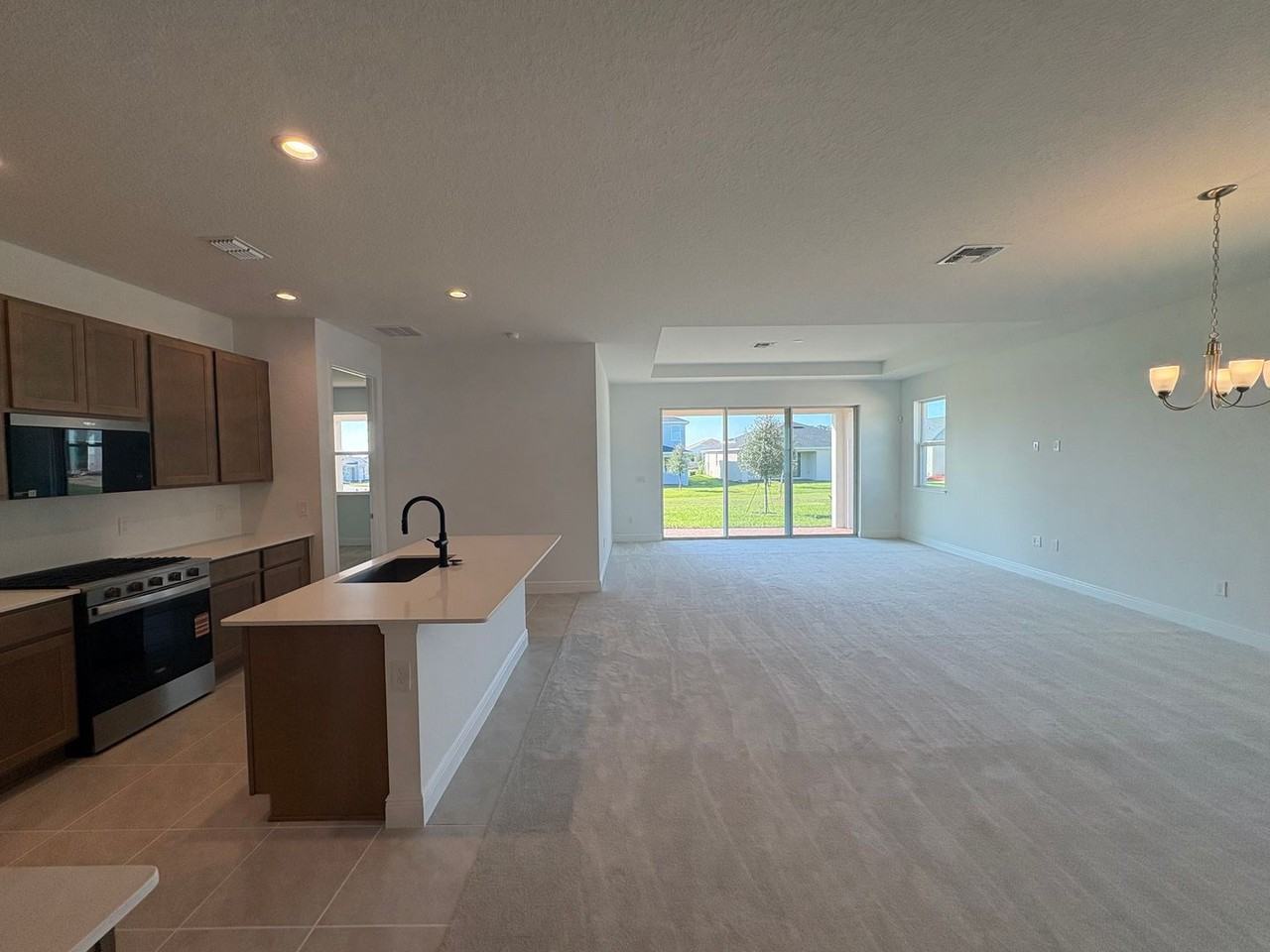 2879 Arbor Dune Ave - Photo 3 of 23