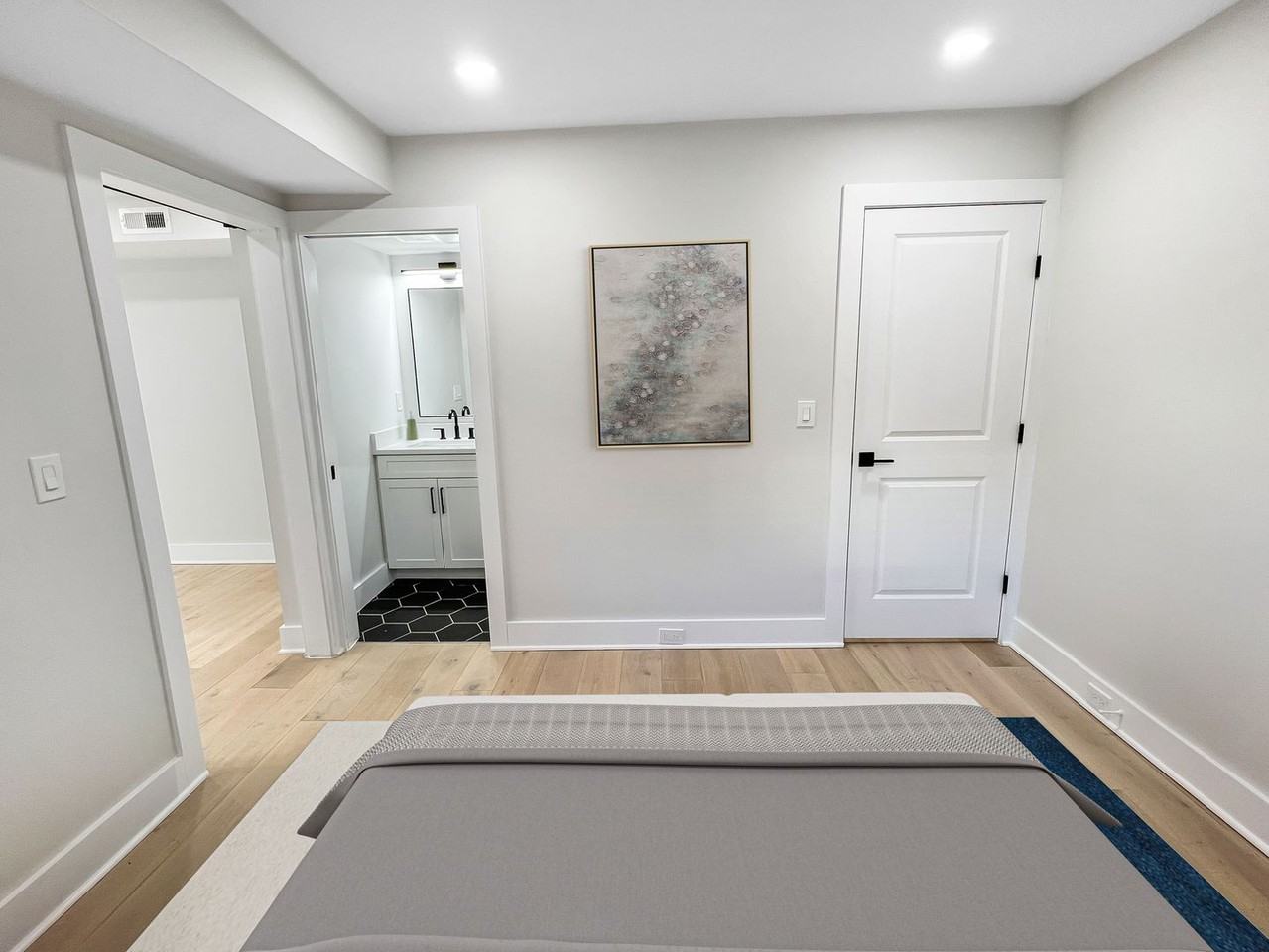 1026 18th St Ne - Photo 6 of 14