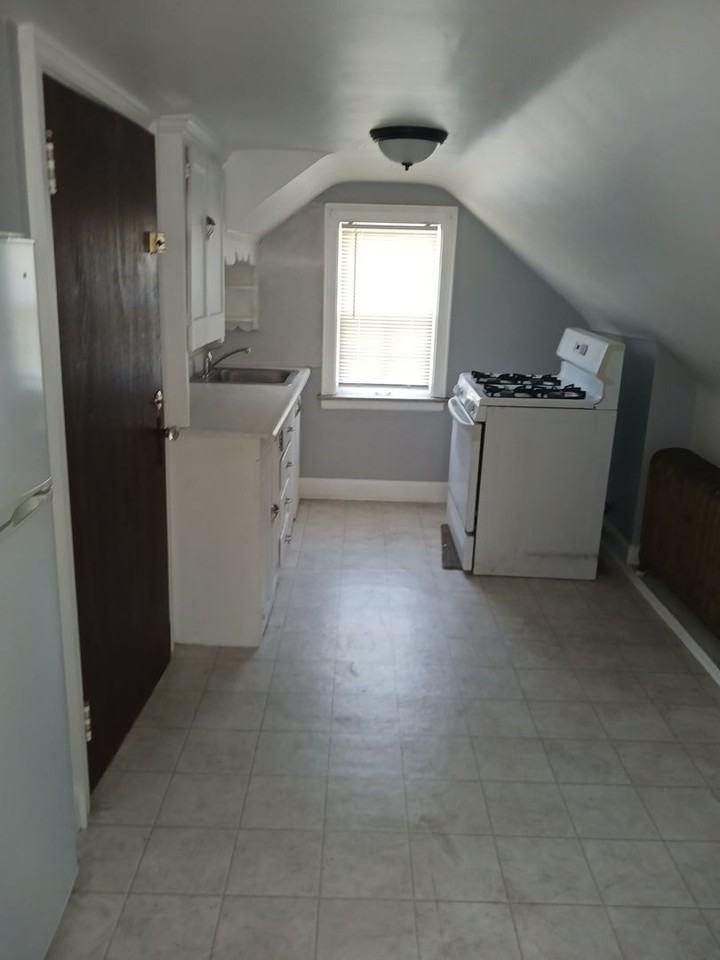 322 E Midlothian Blvd - Photo 5 of 10