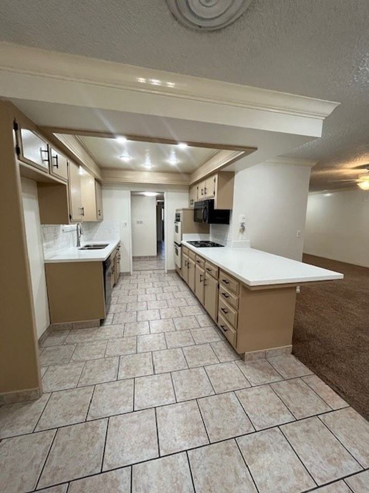 3609 Planz Rd - Photo 4 of 12