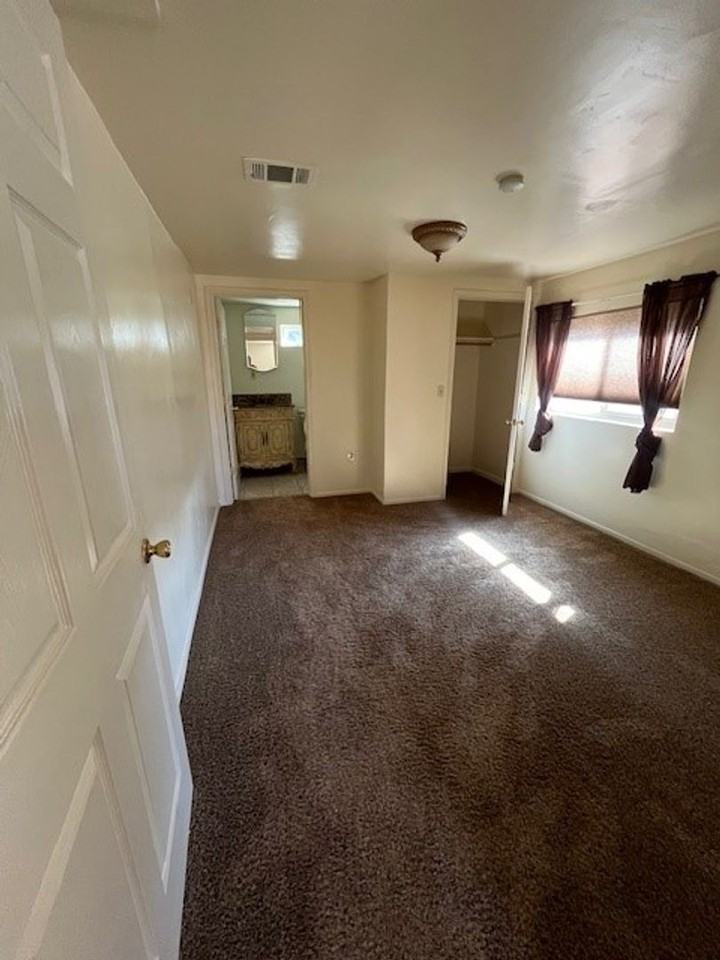 3609 Planz Rd - Photo 5 of 12