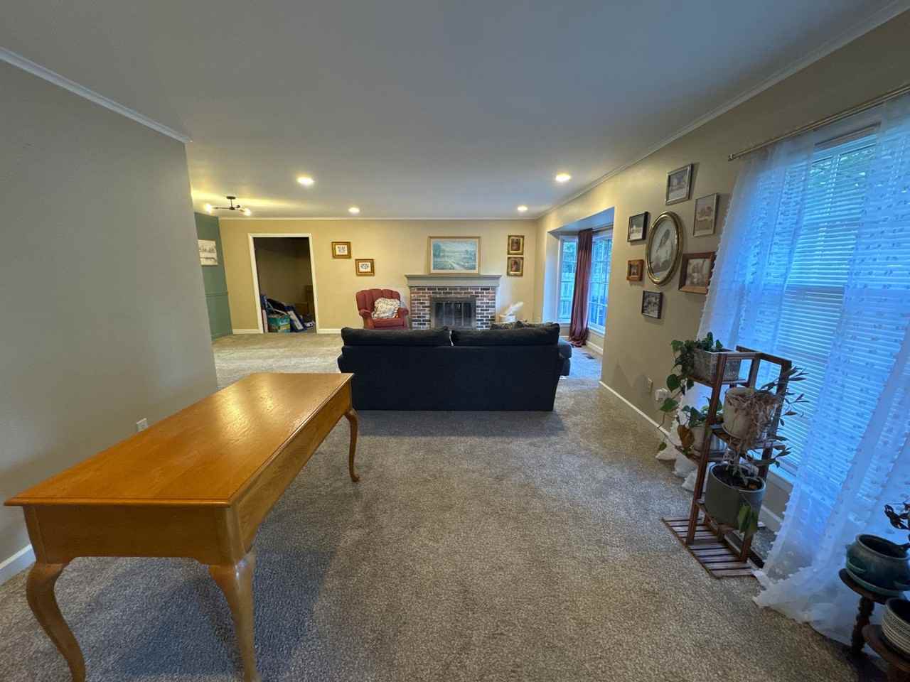 221 Wedgewood Pl - Photo 5 of 31