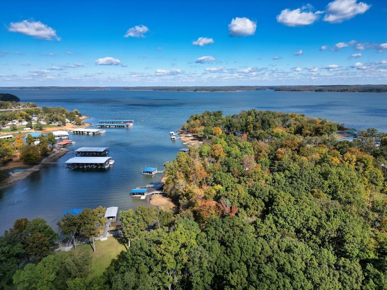 376 Peachtree Dr - Photo 4 of 50