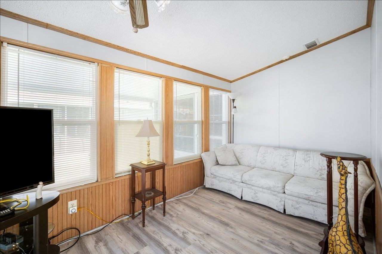 35045 Cynthia Ave #195 - Photo 5 of 29