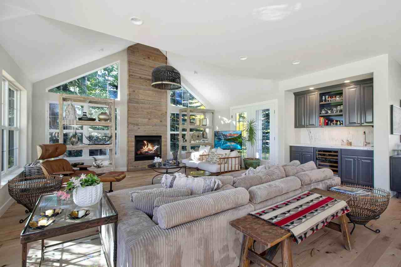 200 Cranbrook Road - Photo 2 of 8