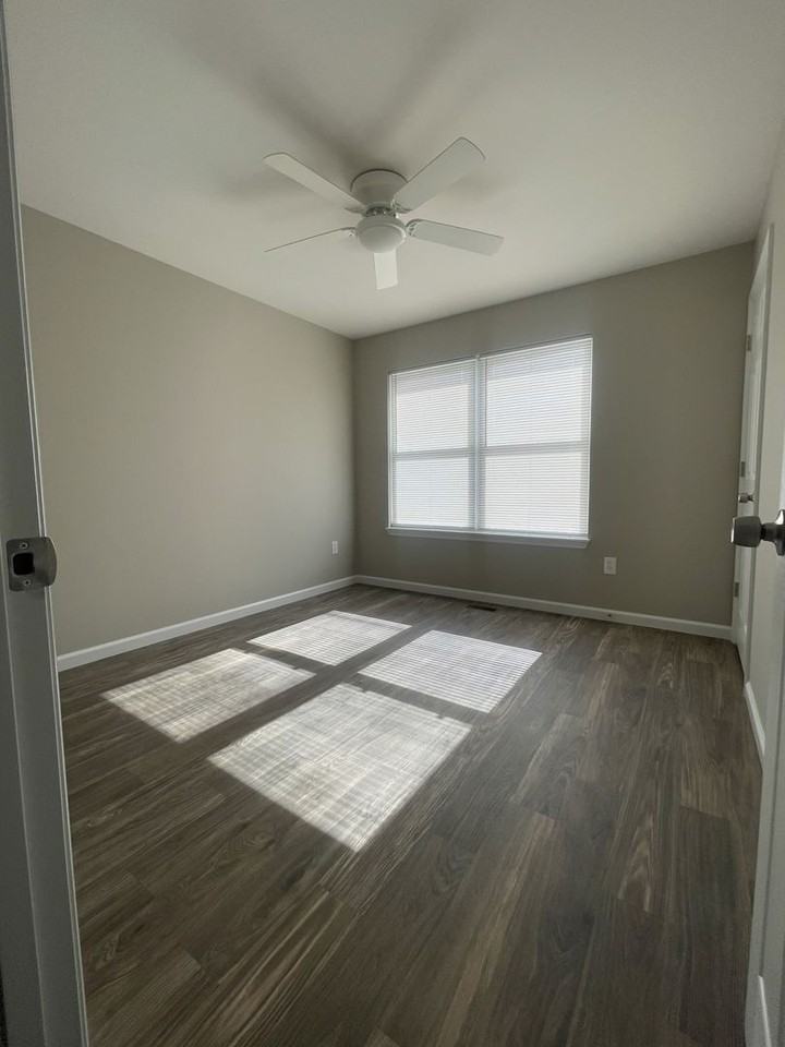 197 Equestrian Drive - Photo 7 of 21