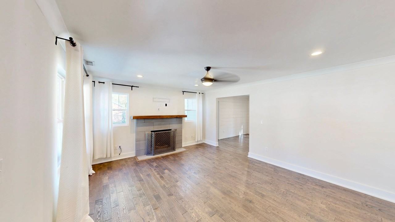 1412 N Sharon Amity Rd - Photo 2 of 38