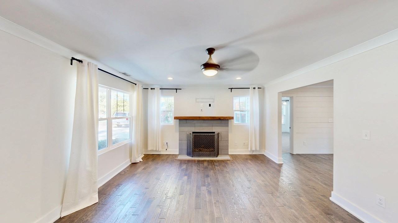 1412 N Sharon Amity Rd - Photo 3 of 38