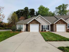 featured image of 1695 Grand Springs Dr #1