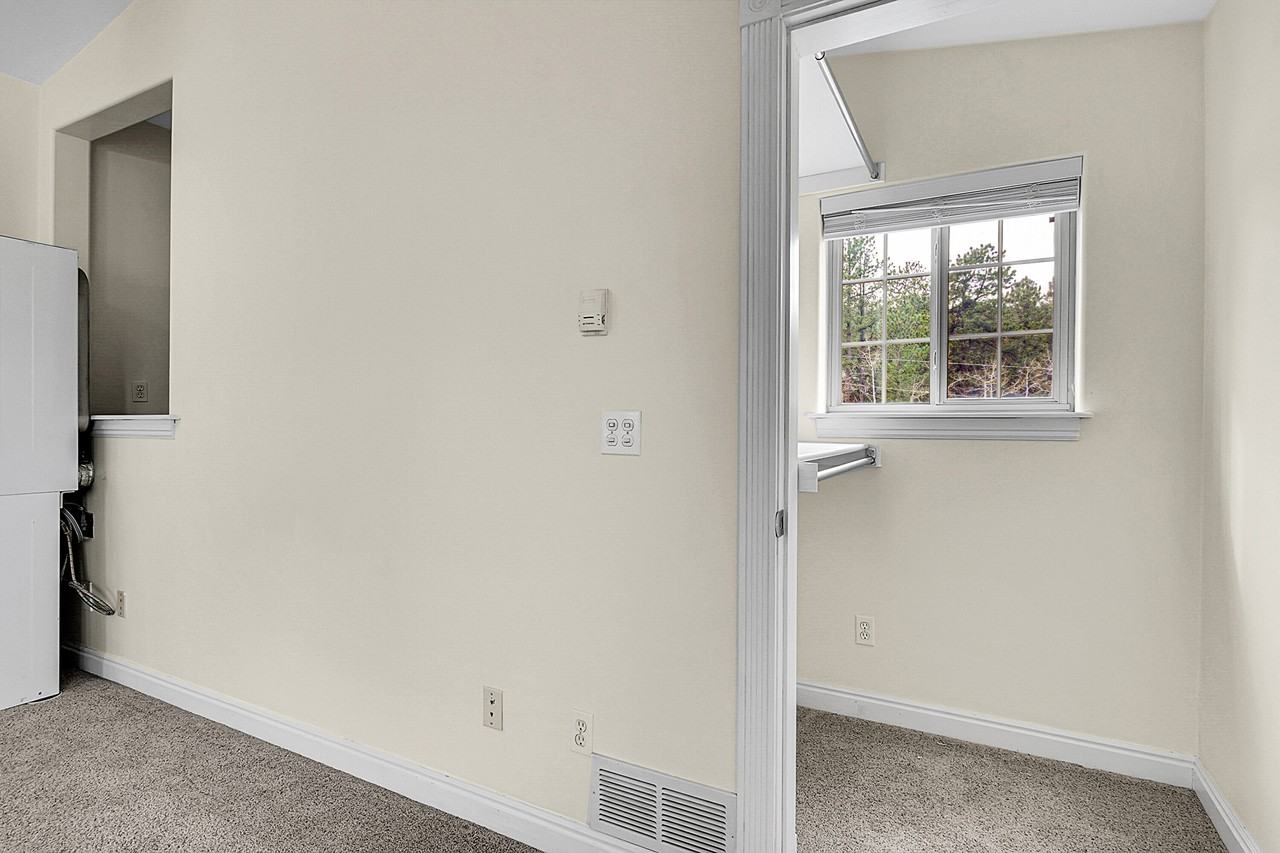 50 Spruce Dr #1 - Photo 3 of 31