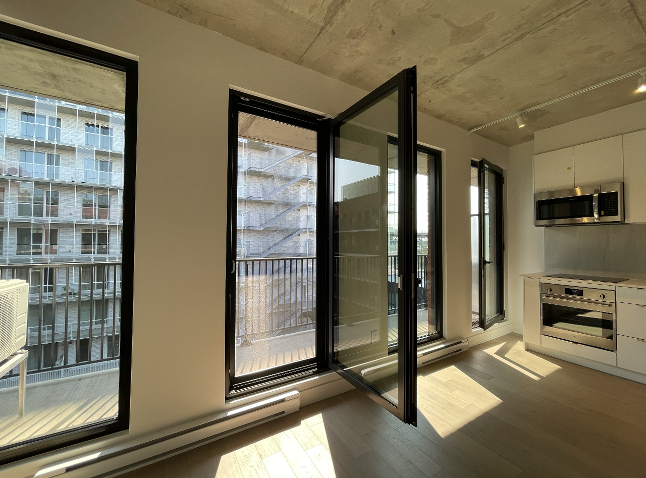 2180 Rue Sainte-Catherine Est - Photo 2 of 27