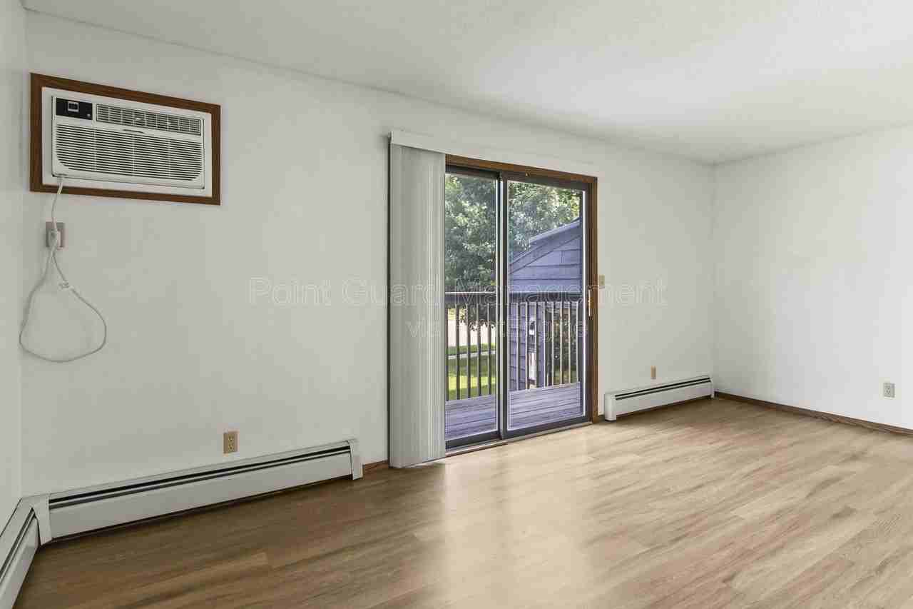 4009 S Locust Dr #3 - Photo 2 of 21