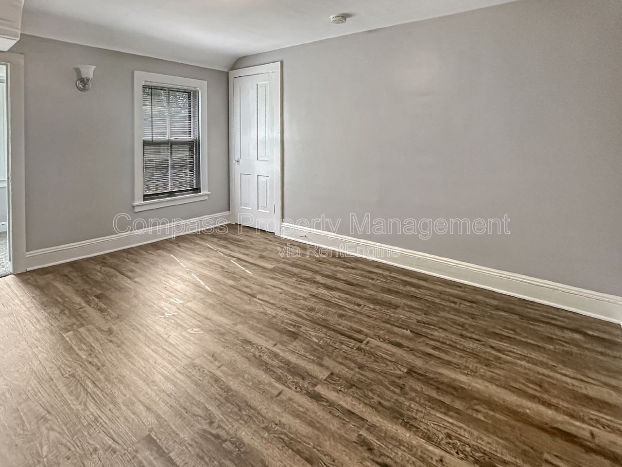 642 Cherry St Se #4 - Photo 4 of 8