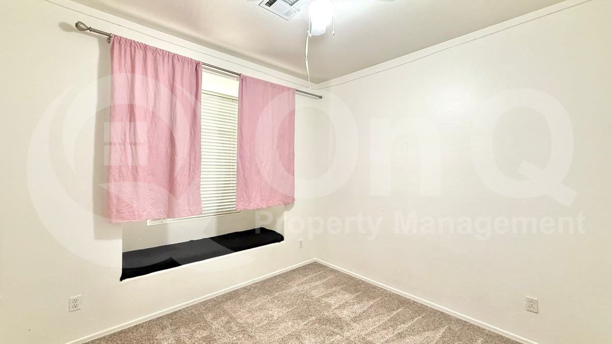 15620 N 14th Dr - Photo 2 of 24