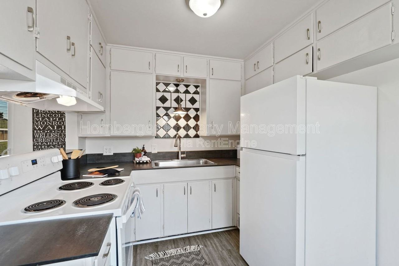 503 East Joseph Avenue - Photo 6 of 28