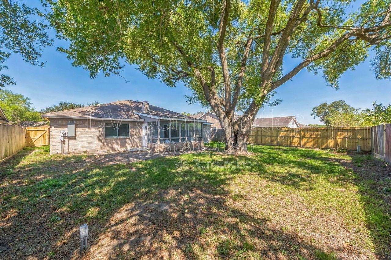 809 Willow Creek Dr - Photo 5 of 30