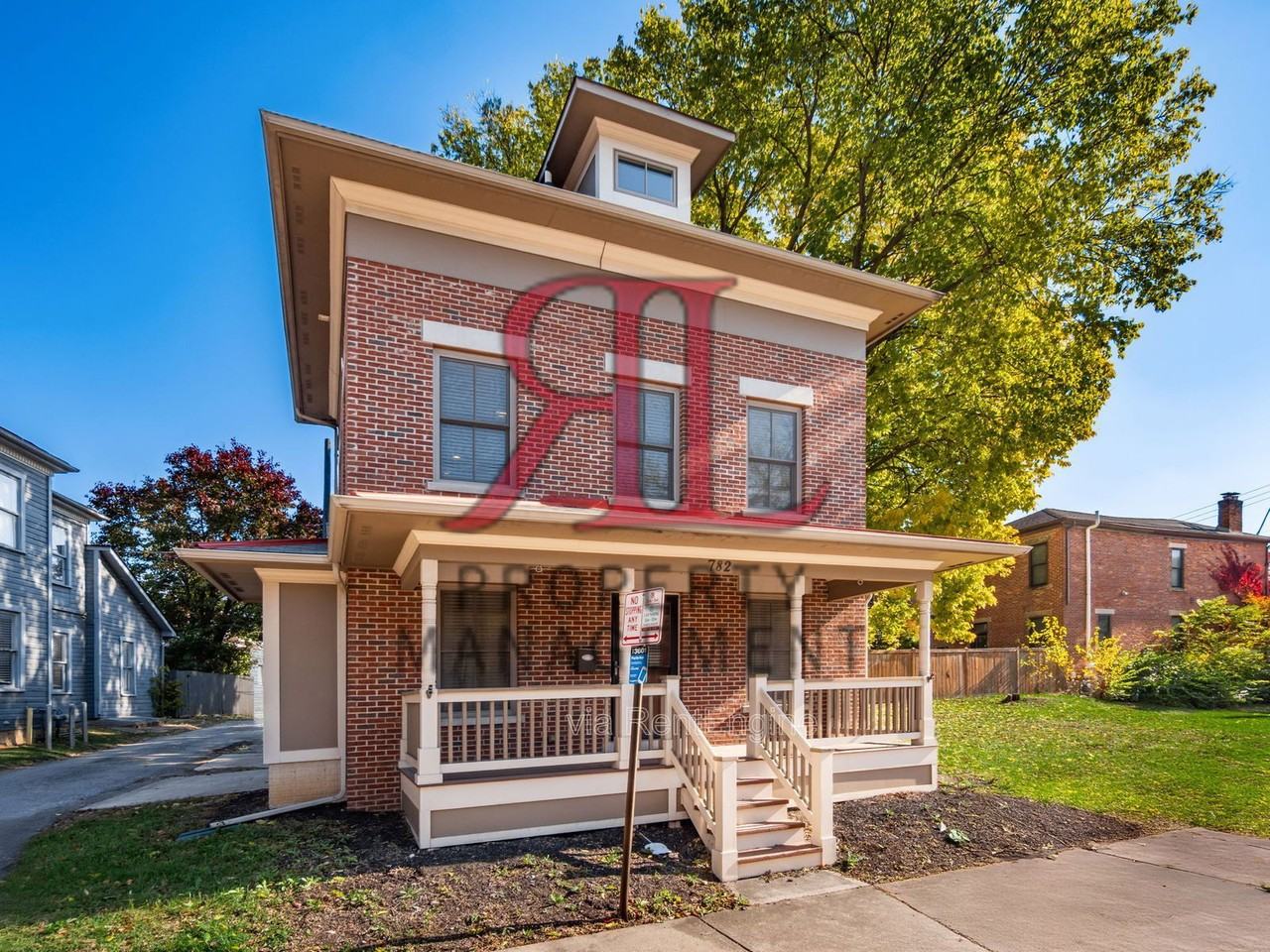 782 Summit Street - Photo 3 of 41