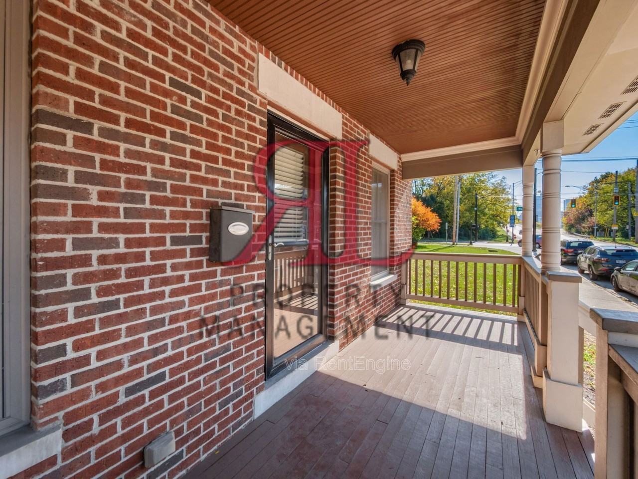 782 Summit Street - Photo 7 of 41