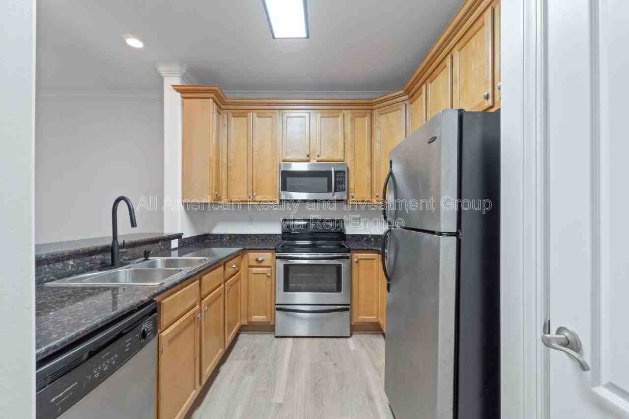 245 Mattie M Kelly Blvd - Photo 5 of 31