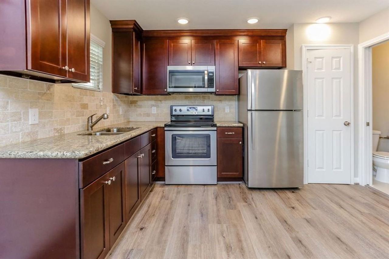 808 W Main St #3 - Photo 7 of 14