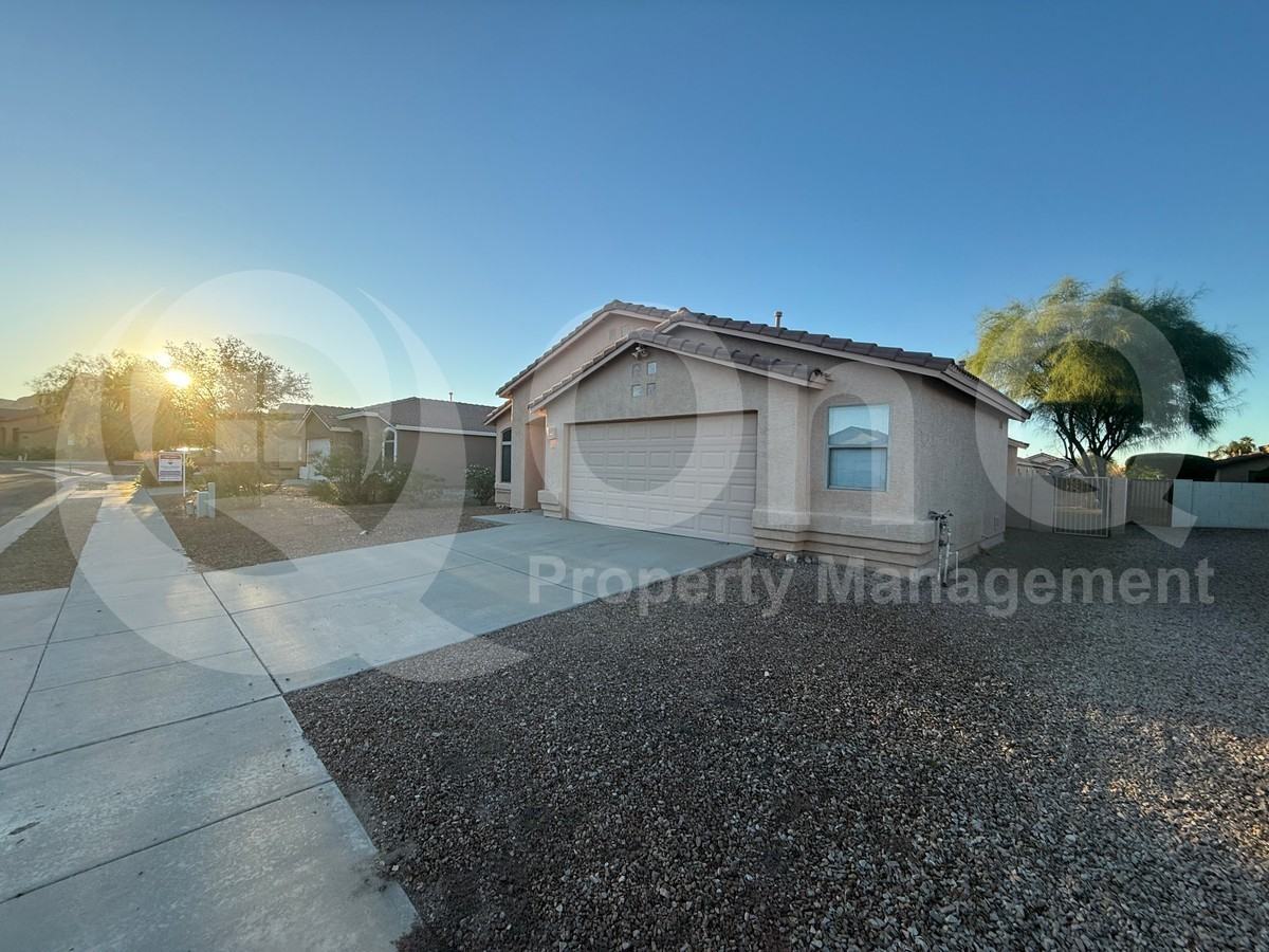 6936 W Sauceda Dr - Photo 3 of 20